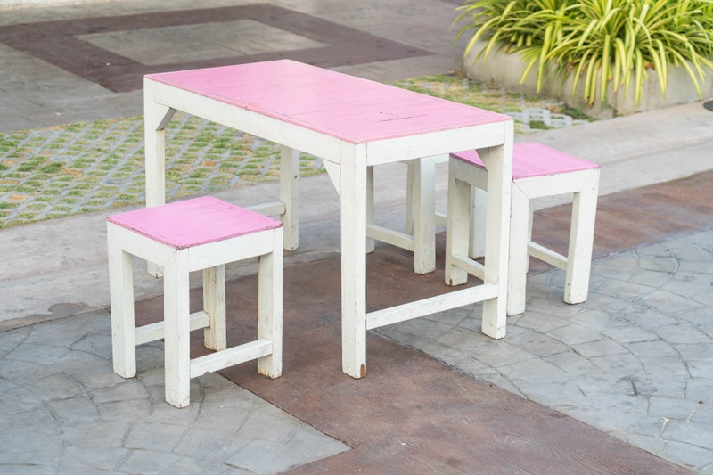 outdoor_furniture
